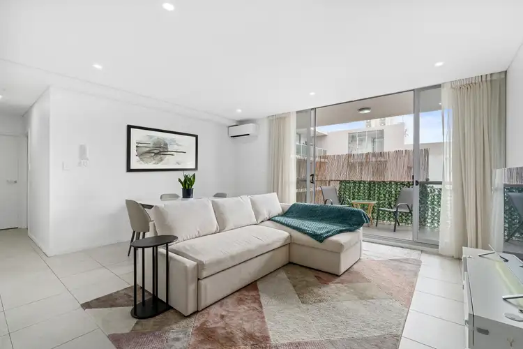 4 Charles Street