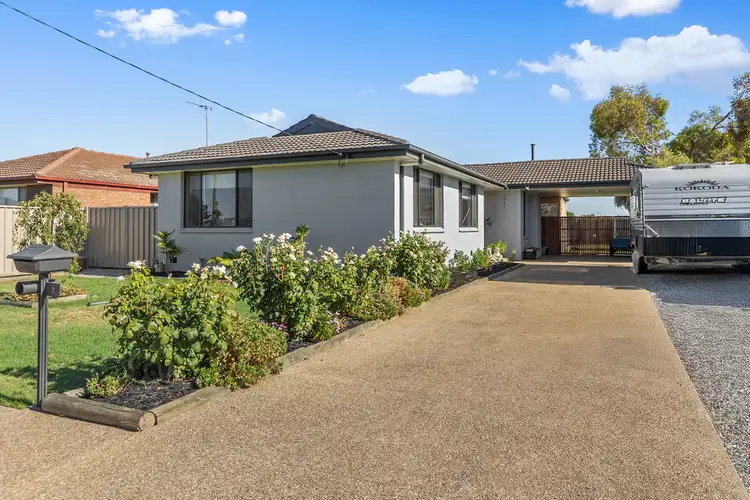 3 Denise Rd