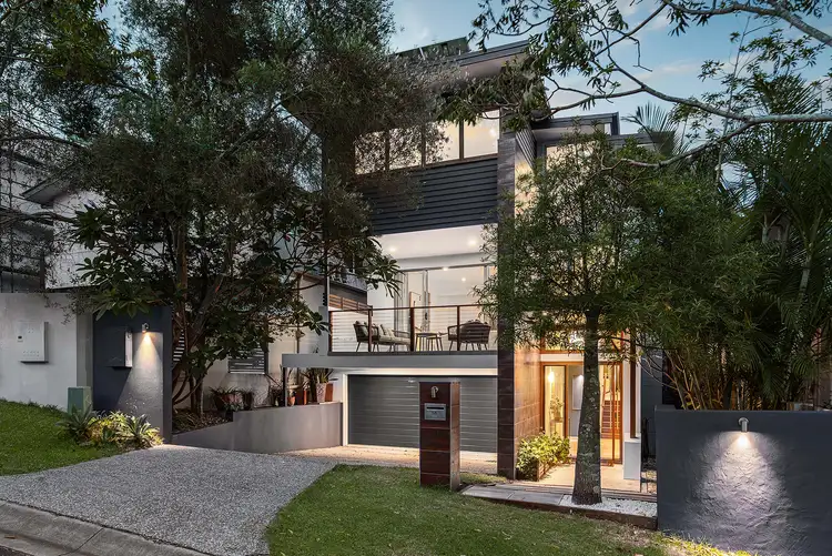14 Brydon Street