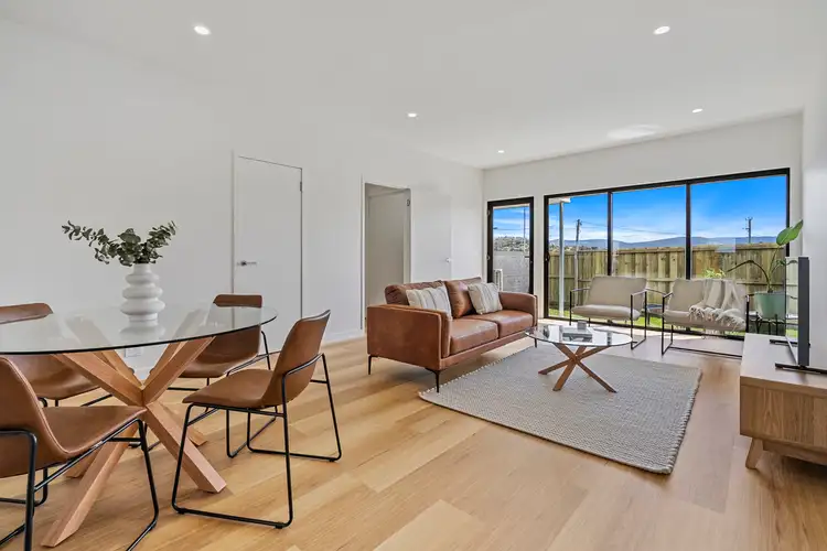 24 Clifton Drive