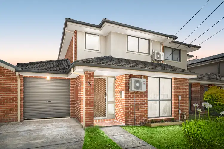 21 Bayview Avenue