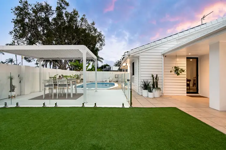 6 Barrier Reef Drive