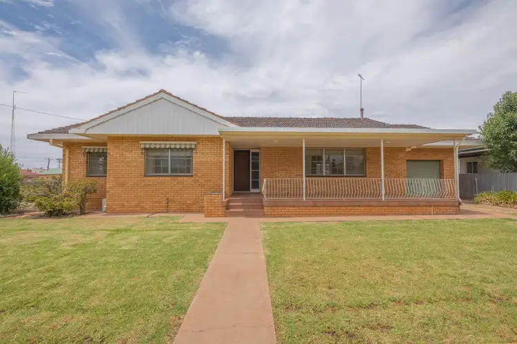 19 Golden Street