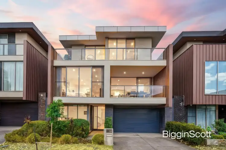 14 Monterey Close