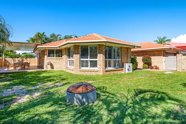 47 Camelot Crescent