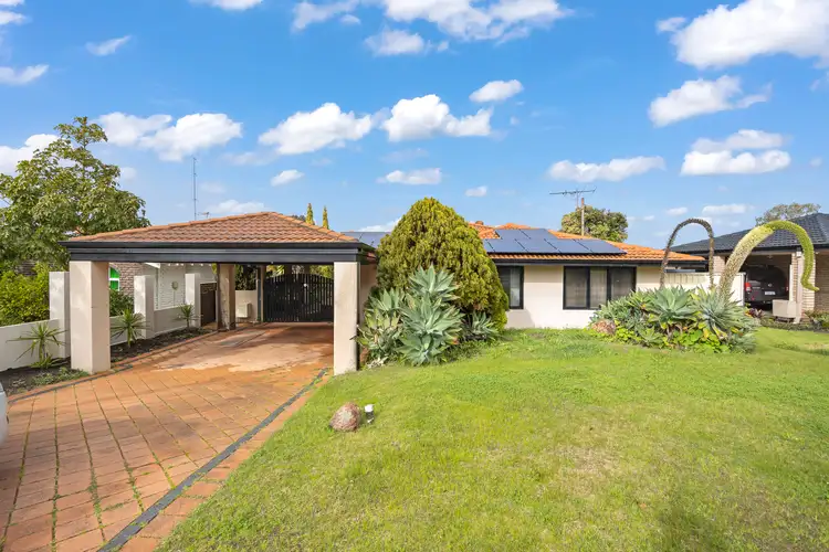 12 Eastwood Way
