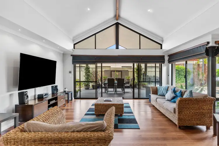 4 Fairland Loop