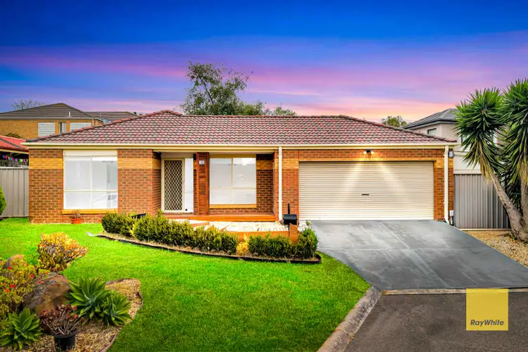 13 Waterside Close