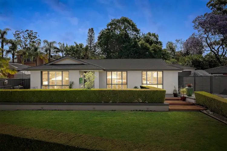 17 Kingscote Place
