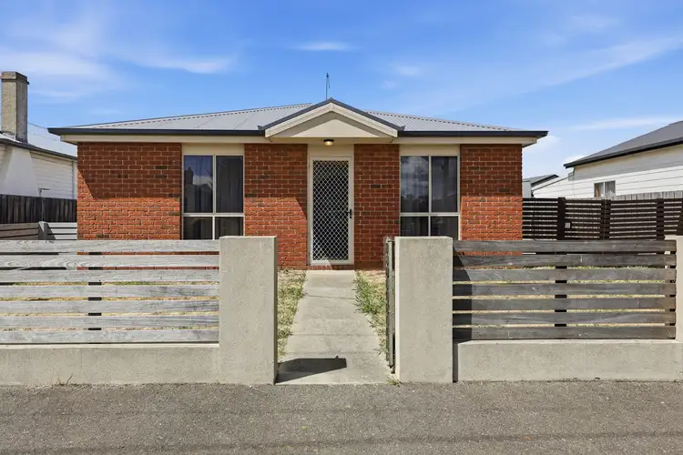 9 Eddington Crescent