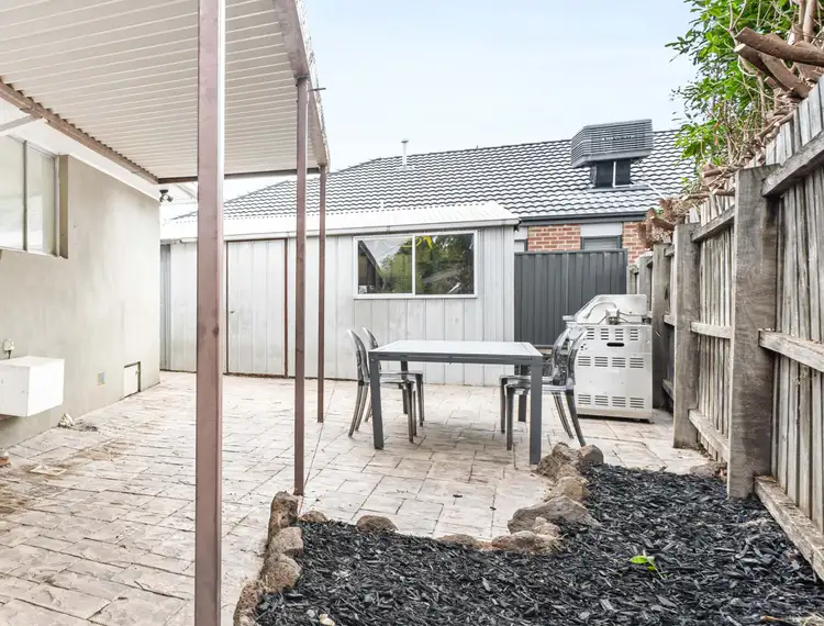 12 Gaynor Crescent