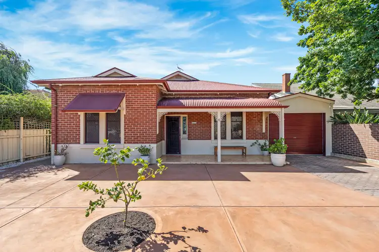 6 Bishops Avenue