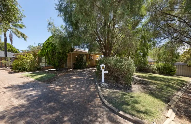 13A Moore Gardens