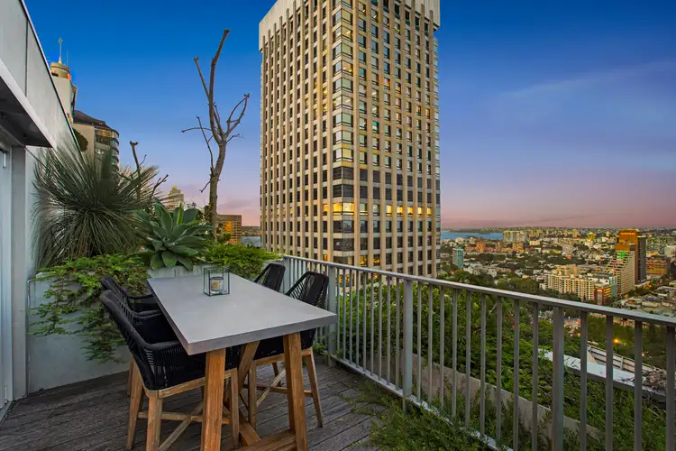 116 Bathurst Street