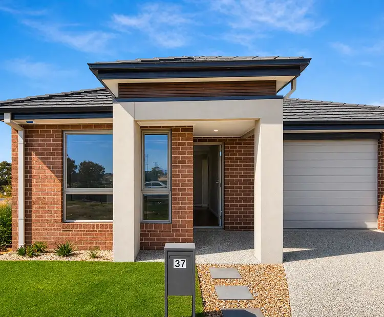 37 Buttercup Crescent