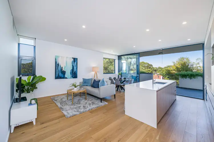 73 Lockhart Street
