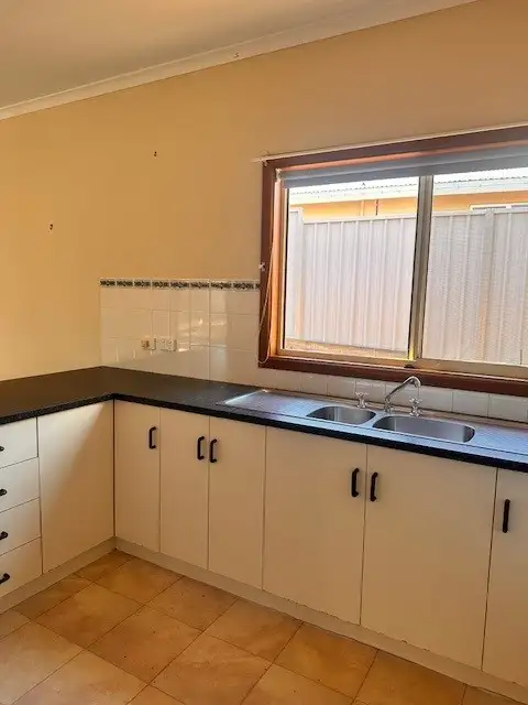 1B Wilaroo Street