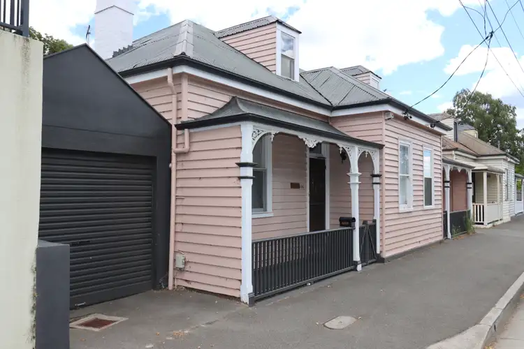 42-44 Racecourse Crescent