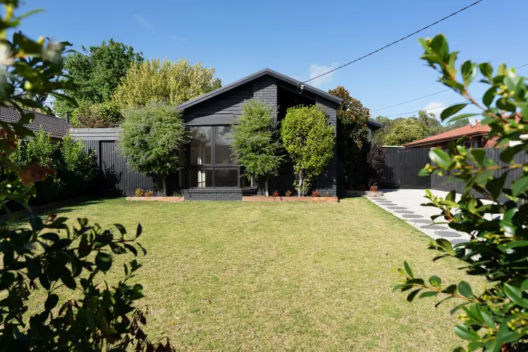 8 Glenview Cres