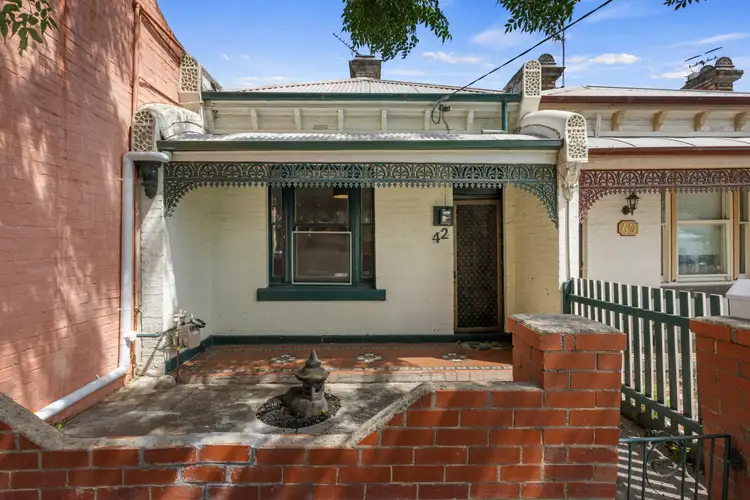 42 Wellington Street