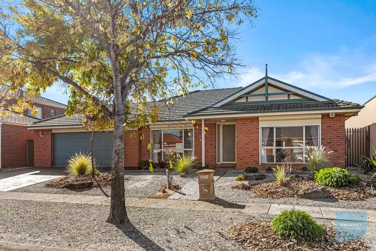 11 Yallambee Place