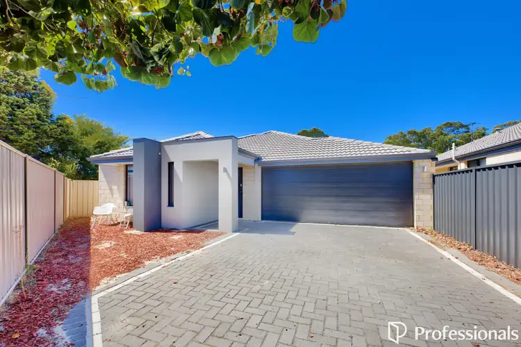 17B Rhone Place