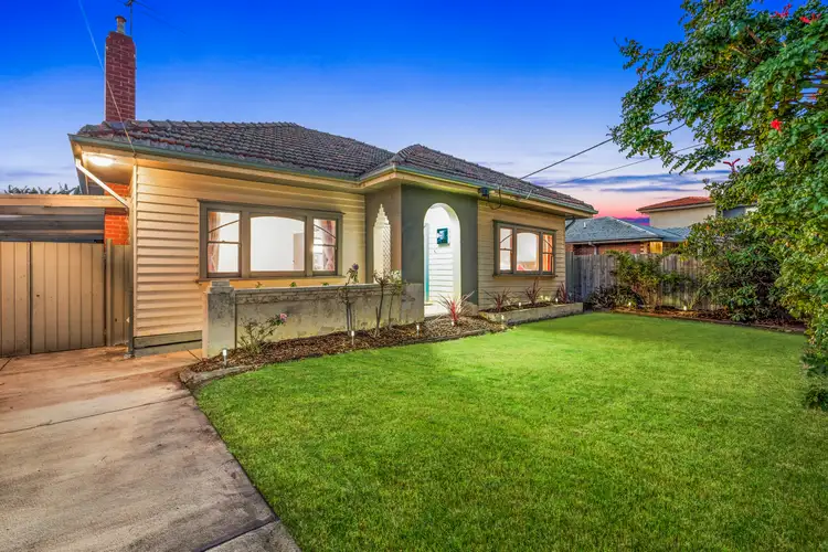 43 Seves Street