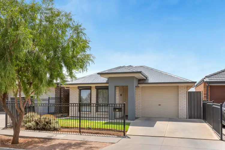 23 Horrie Knight Crescent