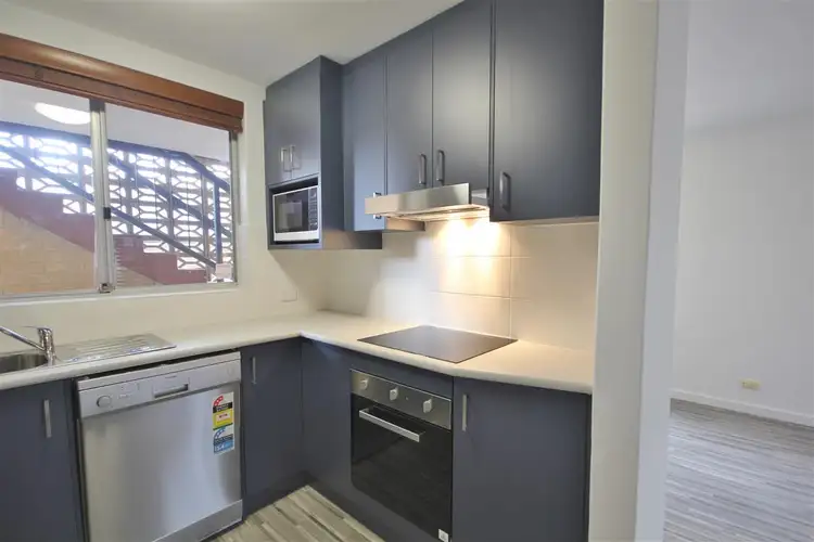 1/1 ANSTEY STREET