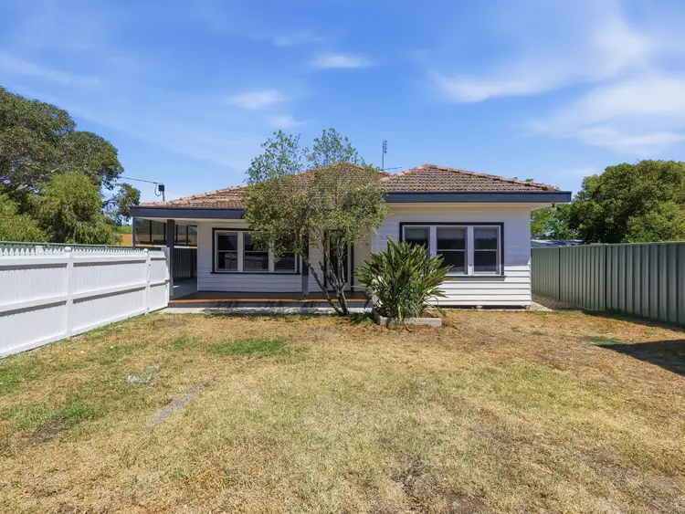 2 Meadows Avenue