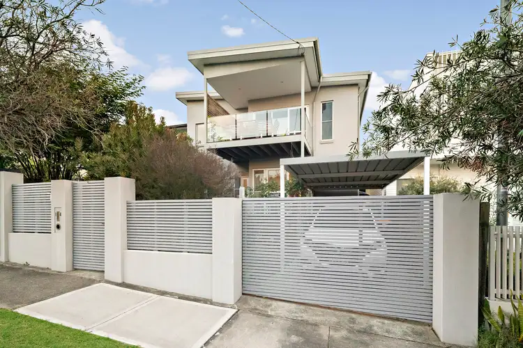 14 Peters Place