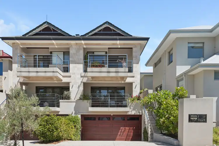 407b Vincent Street West