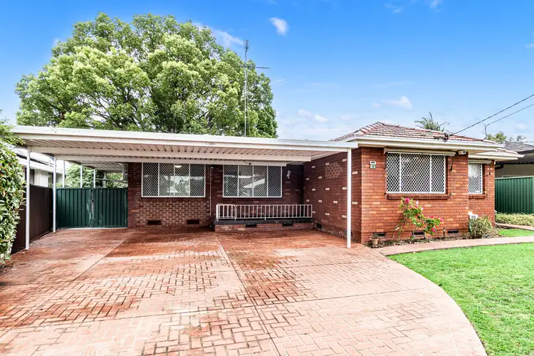 12 Almeria Avenue