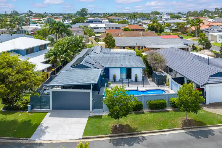 45 Walter Raleigh Crescent