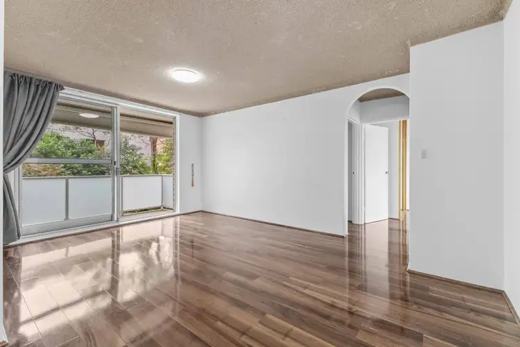 10/76 Hunter Street