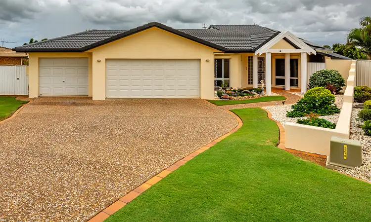 9 Robina Drive