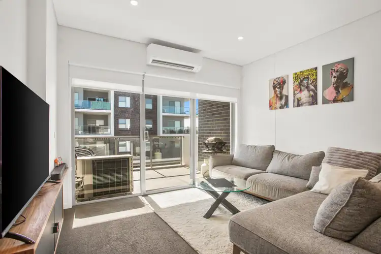 1 Evelyn Court