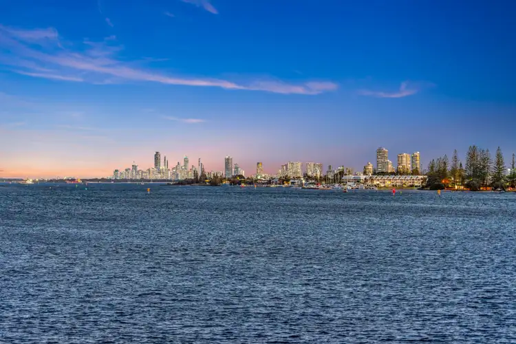 28404 Ephraim Island