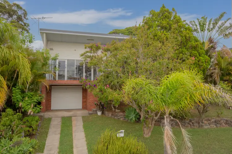 16 Crossland Street