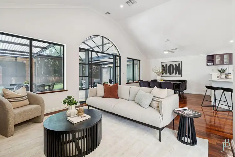 23 Crawshaw Crescent