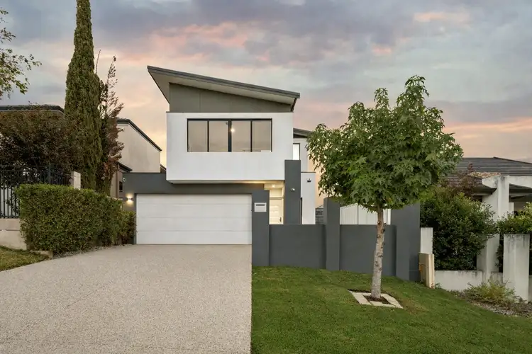 7A Derril Avenue