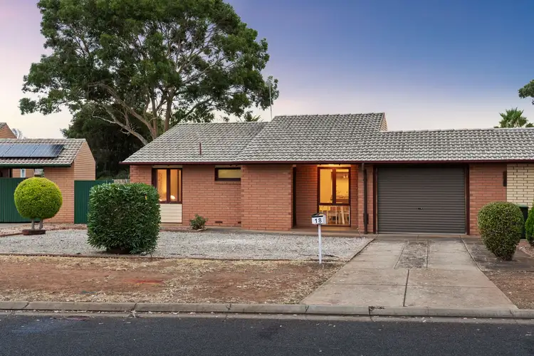 18 Warooka Crescent