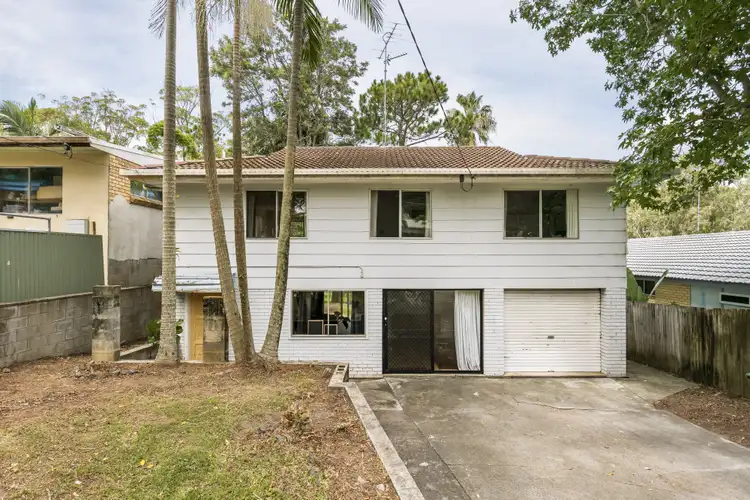 26 Golden Crescent