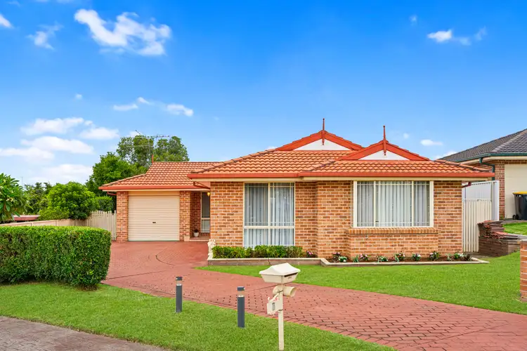 7 Denya Close