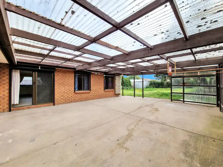 24 Sanderling Street