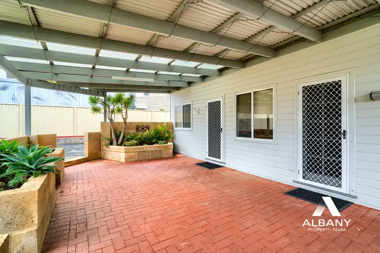 19 Melville Street