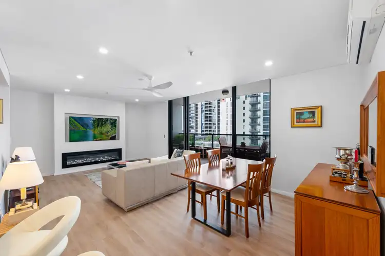 1 Aqua Street