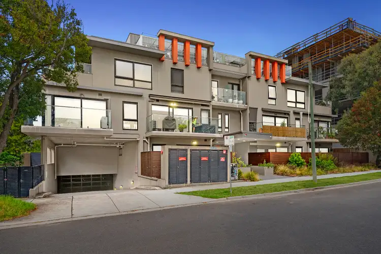 2 Churchill Street
