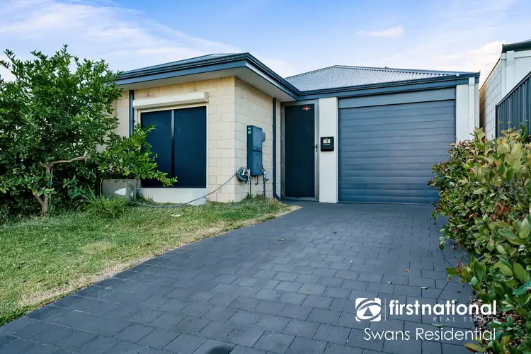 12 Lockwood Way
