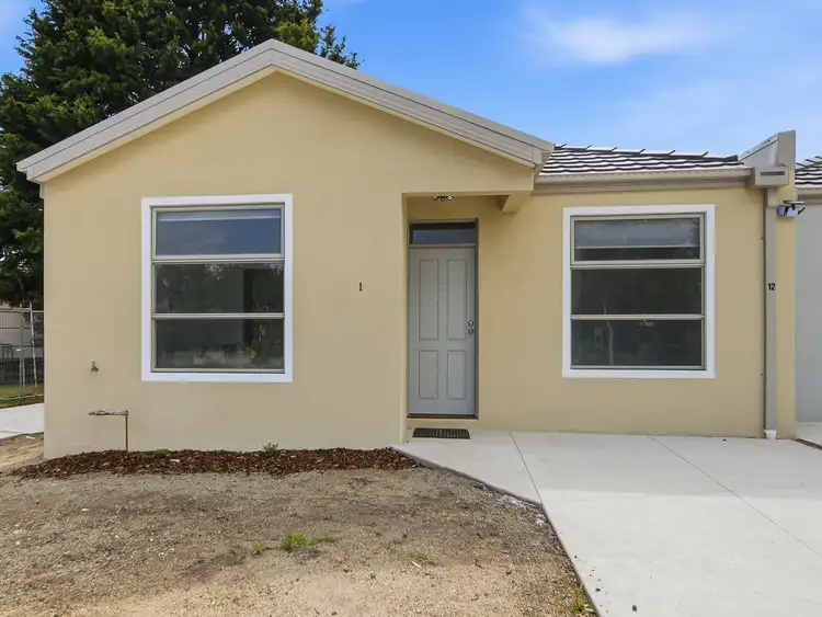 12 Kanooka Grove